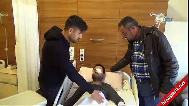 Servisi beğenmeyen müşteri şef garsonu gözünden etti