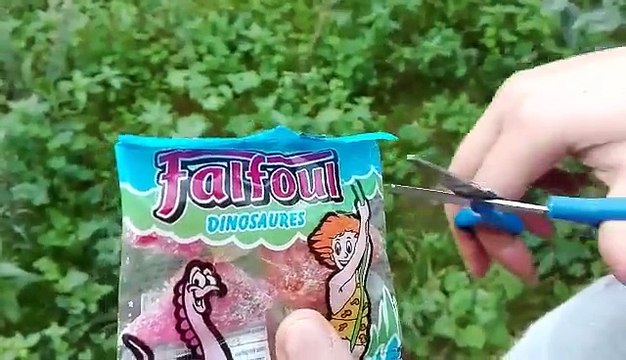 خطير شوفو صغارنا فاش قاعدين ياكلواااا