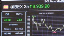 El Ibex 35 modera las subidas pero mantiene los 8.900 puntos
