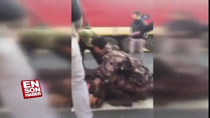 Vatandaşlar polislerin yardımına koştu | En Son Haber