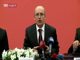 'Vatandaş temel kaynağını yastık altında tutmasın'