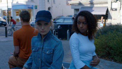 Люди / Humans (2 сезон, 6 серия)(2016) смотреть онлайн