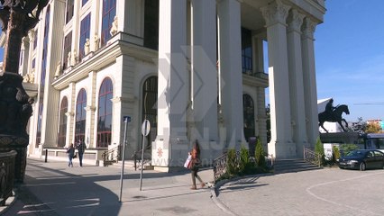 Ekspertët juridik: Presionet e partive janë të kota, administratorët i mbron ligji