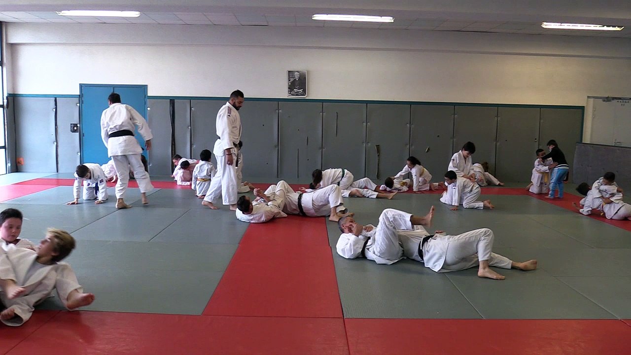 Judo et Karaté s'entraînent ensemble pour le Téléthon