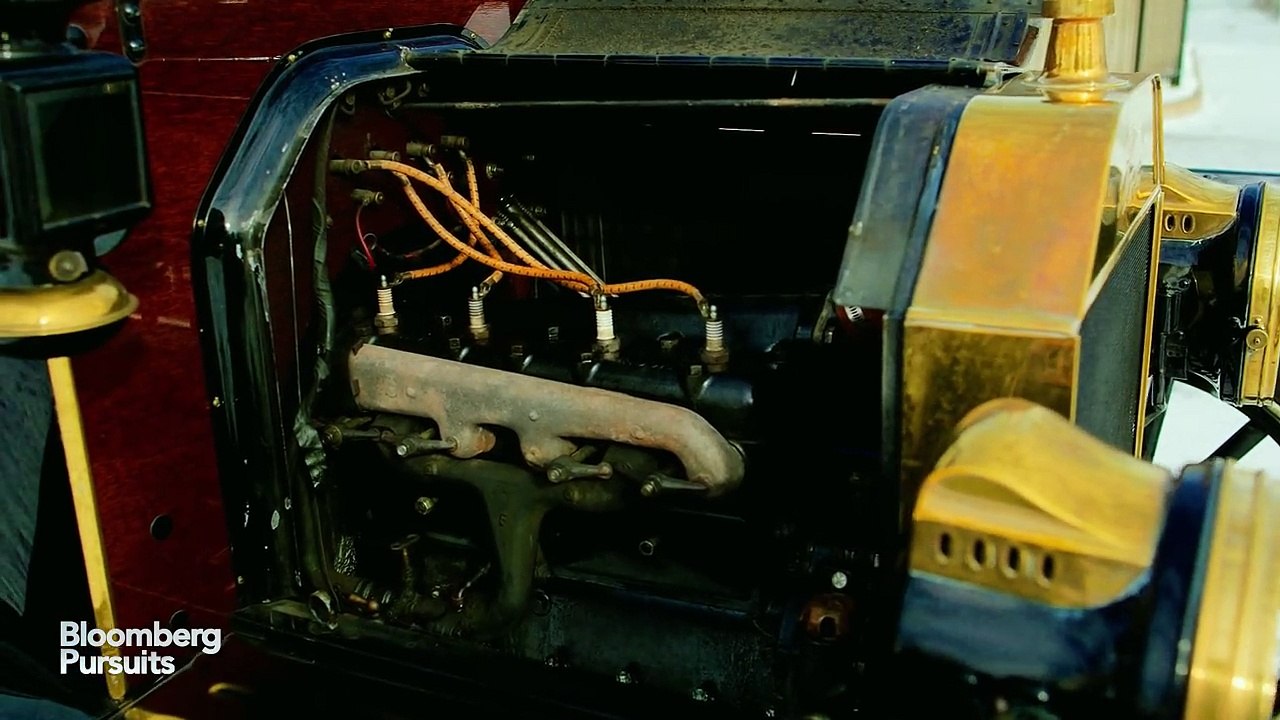 Driving a Ford Model T Is a Lot Harder Than You'd Think! We Tried It