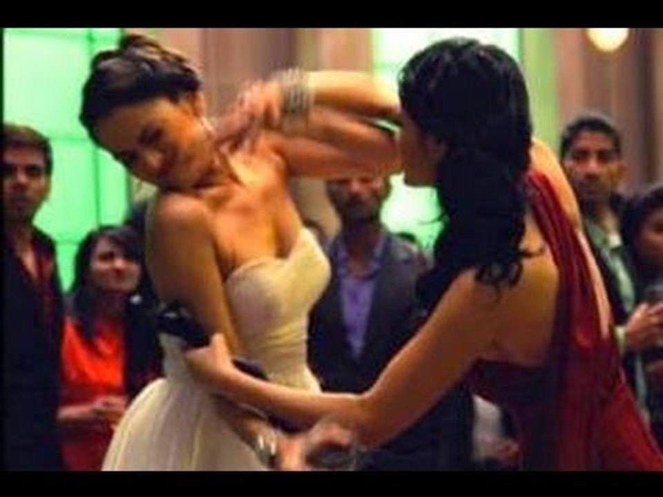 SHOCKING : Zoya Afroz SLAPPED Sonali Raut  on Kapil Sharma's Comedy Nights with Kapil