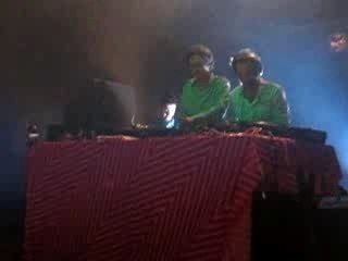 2 Many DJ's live (Song 2 vs La Rock 01 Mix)