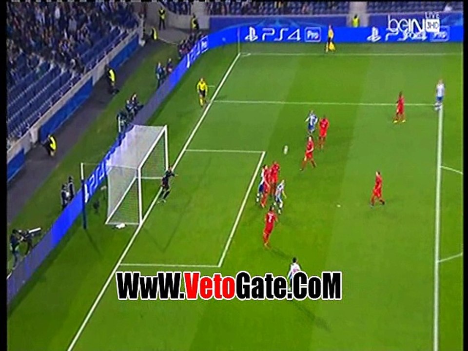 الجزائري ياسين إبراهيمي يسجل هدفاً رائعاً "بالكعب" في ليستر سيتي علي طريقة رابح ماجر