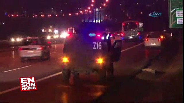 TEM Otoyolu'nda savcıyı taşıyan polis aracına saldırı | En Son Haber