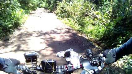 Descargar video: 4k, Papai Noel Biker, Noel biker nas trilhas natalinas, cicloturismo de aventura ilhabela, 25 bikerss, ILHABELA, SP, Brasil, Marcelo Ambrogi, Litoral Sul, Mtb, (47)