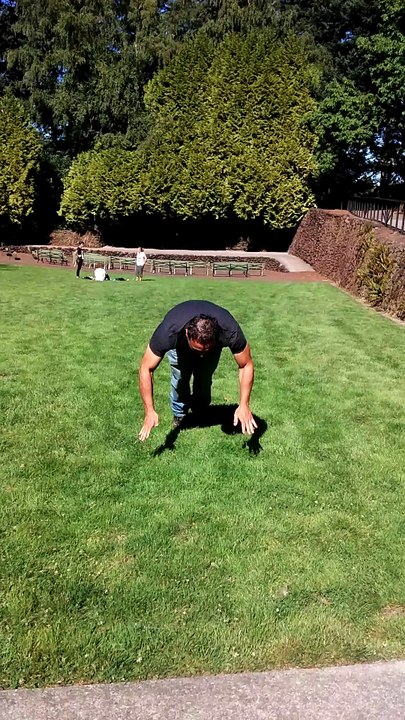 clapping push ups