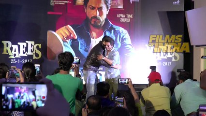 Shah Rukh Khan COMMENTS On Working With HOT Sunny Leone