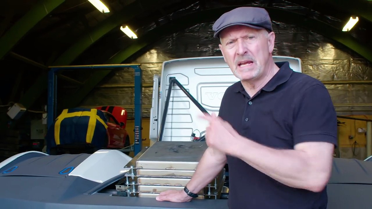 Volvo Trucks - What’s hiding under the hood of The Iron Knight – Trucks Anatomy (E05)-tvo9A2BLObA