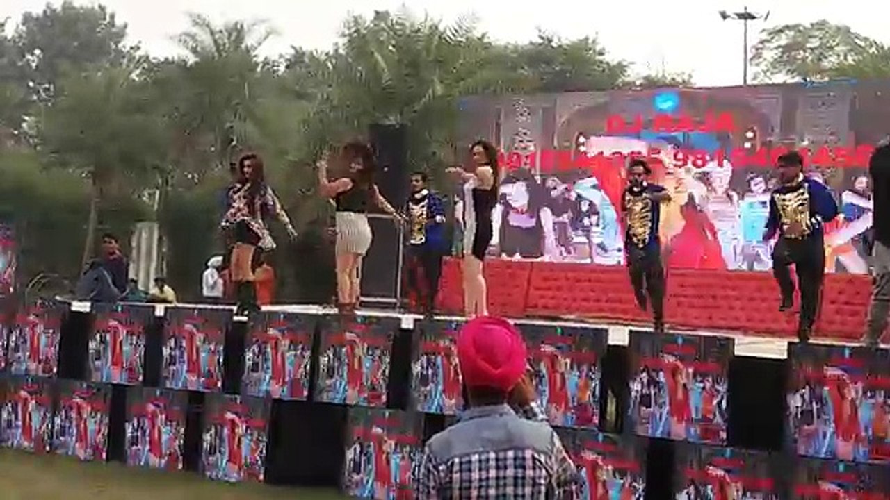 Hot Dancers in Punjabi Wedding | Best Punjabi Orchestra Dance | Punjabi Wedding Dance | Indian Wedding Dance