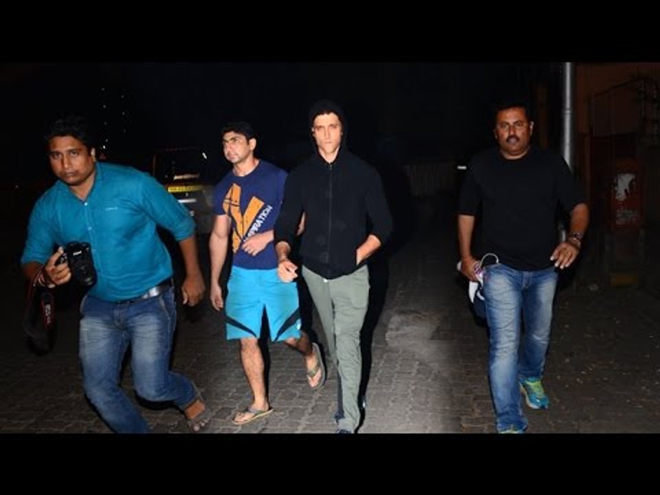 Hrithik Roshan & Harshvardhan Kapoor Spotted Late Night On Mumbai Streets