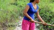 Amazing beautiful girl Fishing in Cambodia - How to Fishing at Battambang - By New York ( part 041)