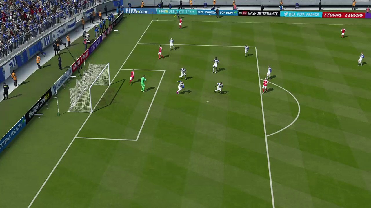FIFA 16 Team Action 9