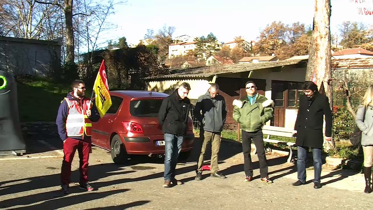 D!CI TV : Rassemblement devant la gare SNCF de Laragne, ce Jeudi.