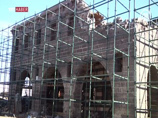 Teröristlerin tahrip ettiği kiliseler restore ediliyor