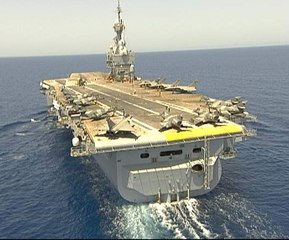 Le Charles De Gaulle - Le porte-avions en mission - Immersion