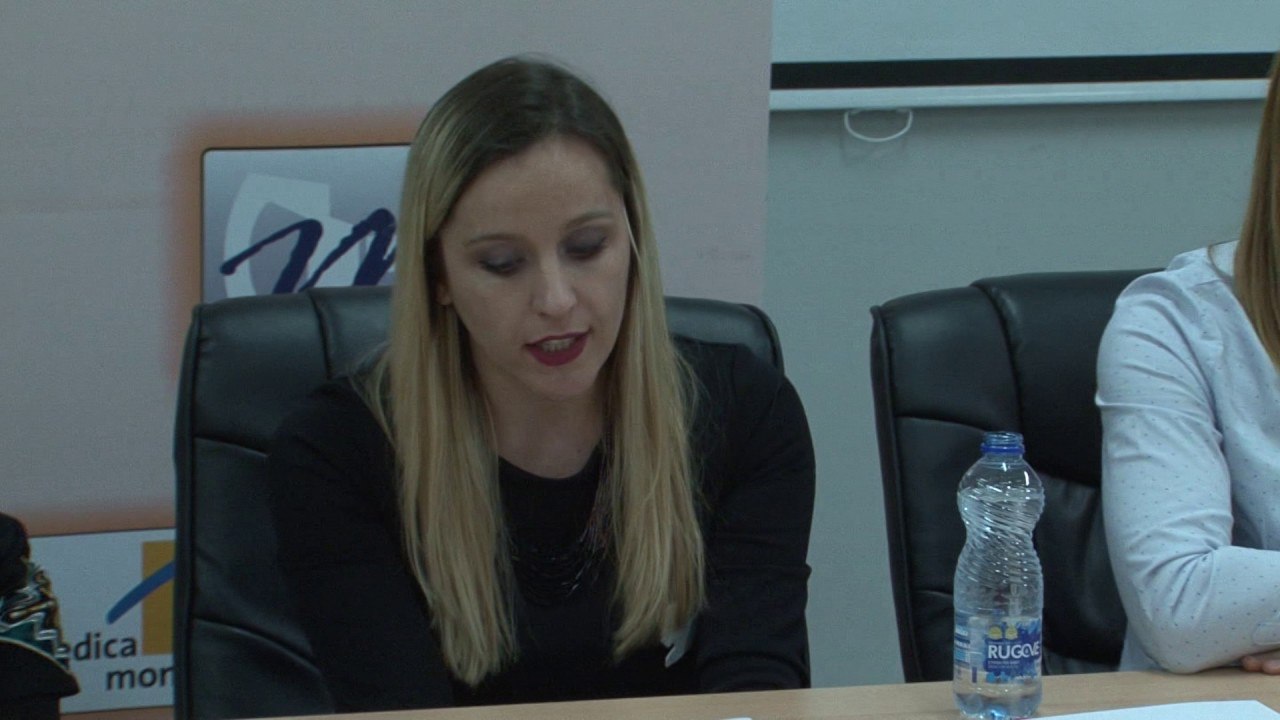 Medica Gjakova organizon tryezë diskutimi për dhunën ndaj gruas - Lajme
