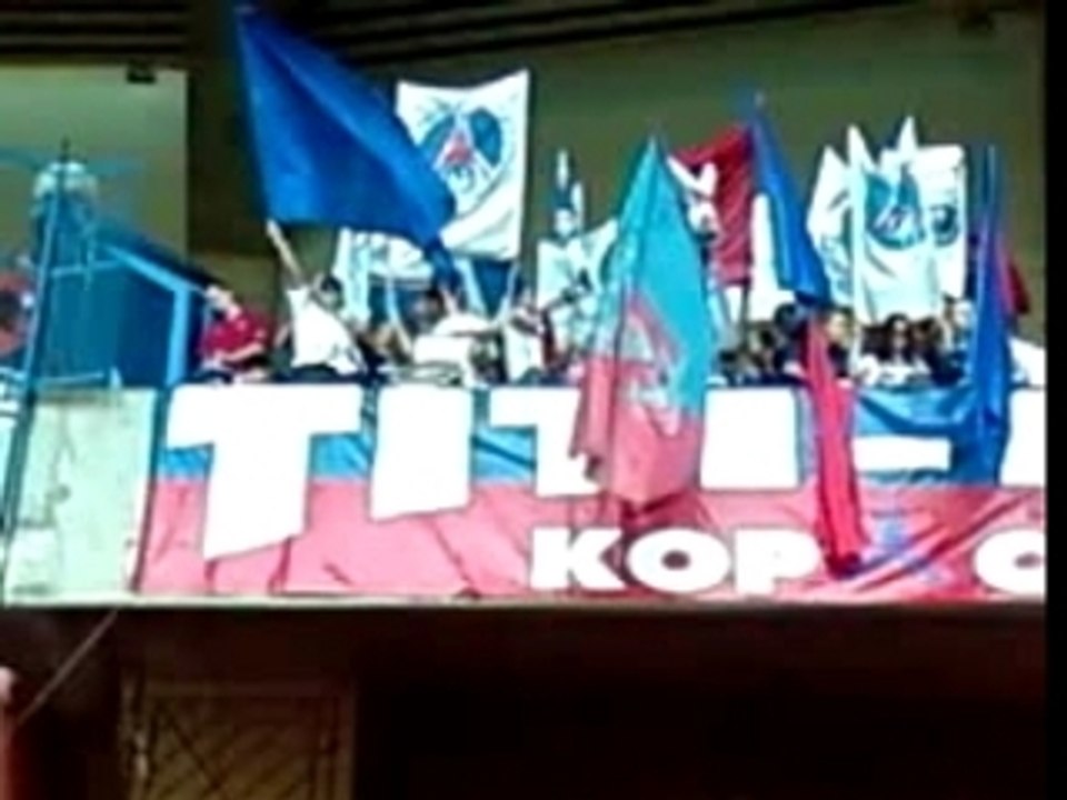 Supporters marseillais dans les tribune boulogne