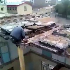 dayı ne yaptın yıktın evi