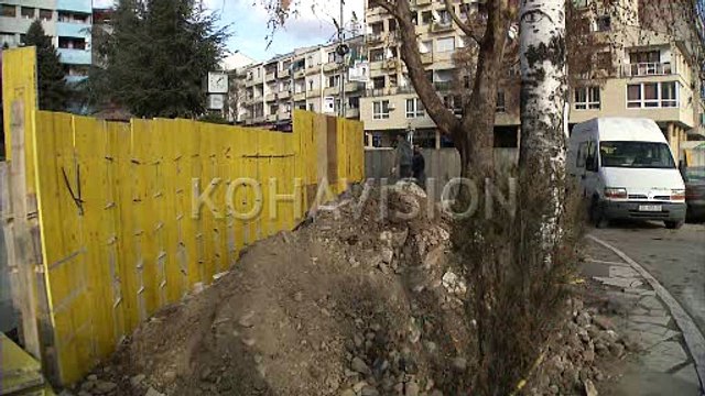 Në pritje të sqarimit të BE-së për murin në Mitrovicë, Qeveria ndërpret punimet