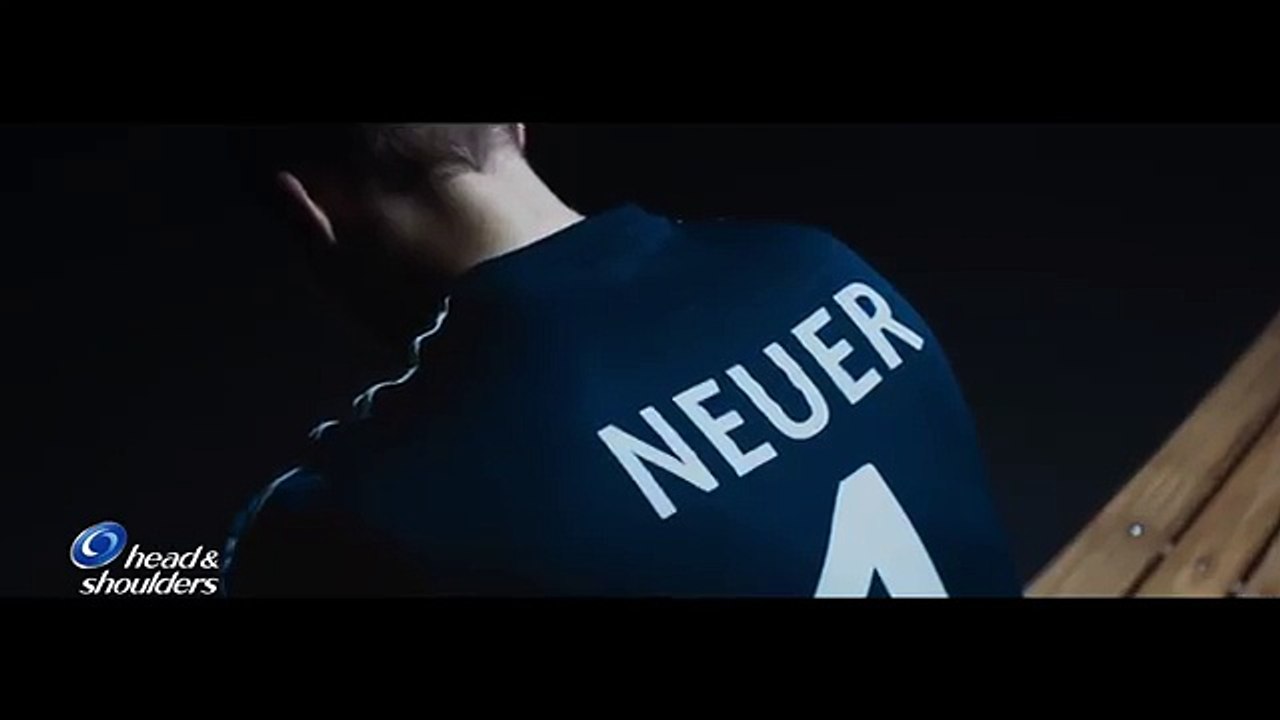 LES ÉPAULES D’UN GARDIEN PORTENT PLUS QUE SON NOM | Head & Shoulders Shampoo