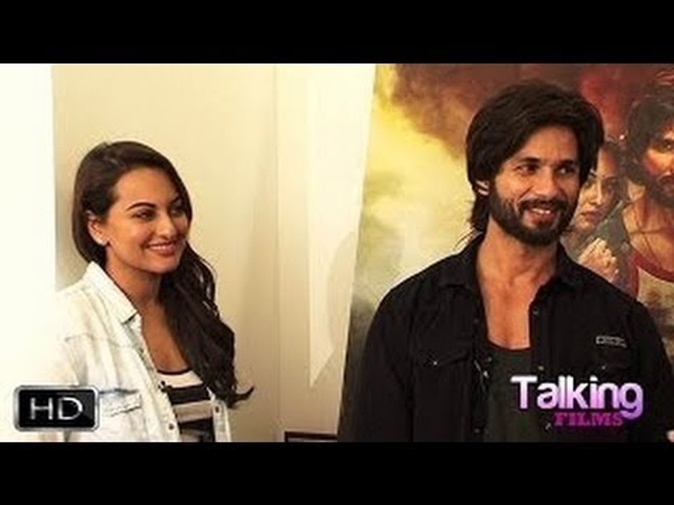 Shahid-Sonakshi's Rocking Exclusive Interview On R...Rajkumar  Part 2