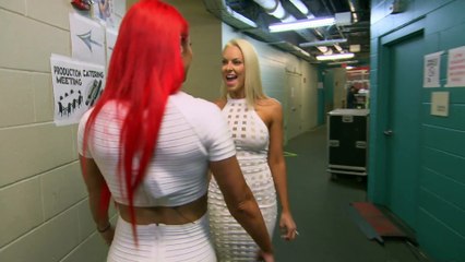 Eva Marie goes to WWE TV without an invite  Total Divas, Dec