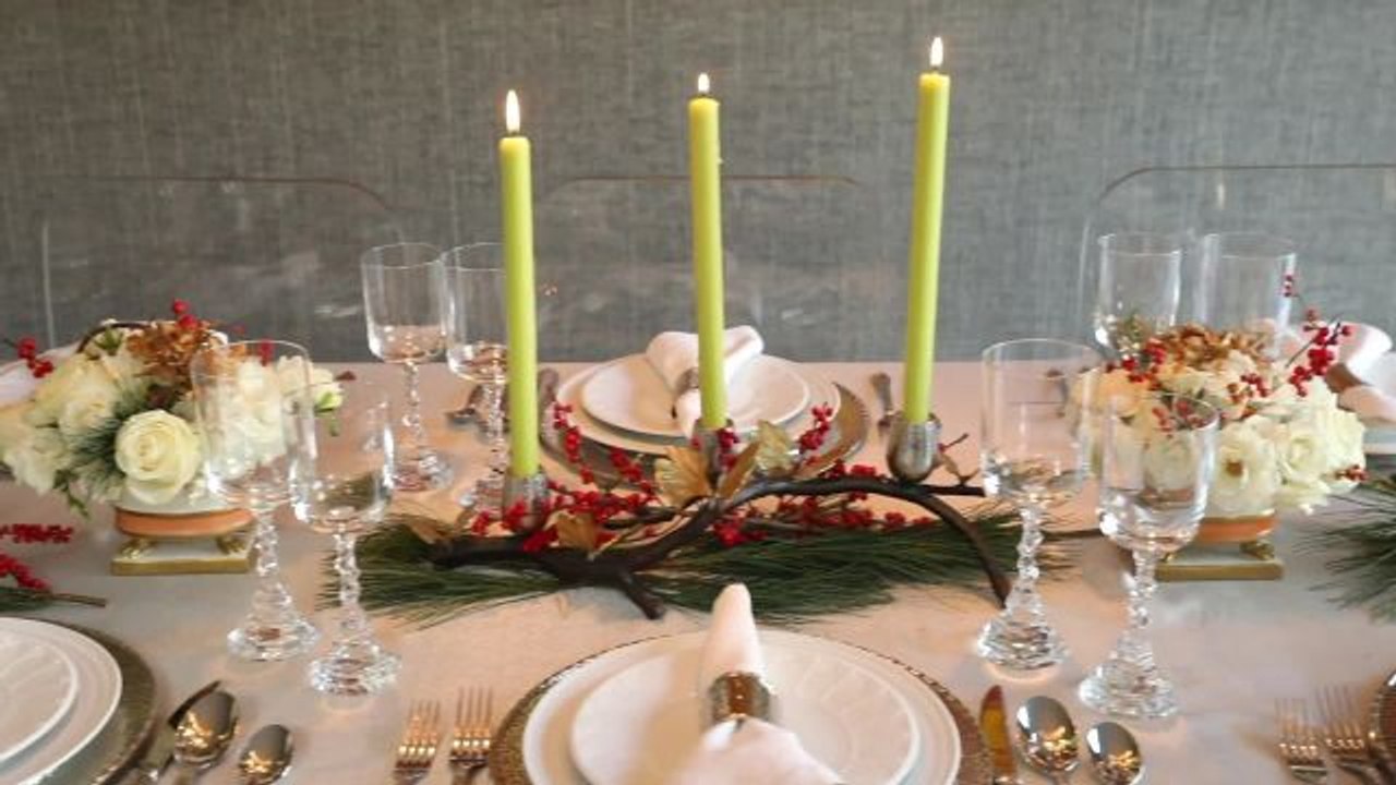 How a Designer Sets a Nature-Inspired Holiday Table