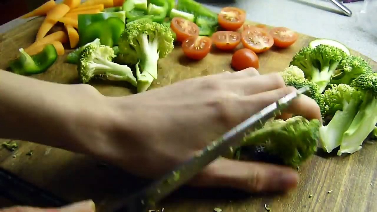 Adorable Guinea Pigs   Veggie Time