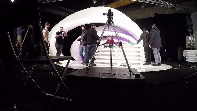 Alain Soral agresse violemment l'invité de Dieudonné Daniel Conversano Niveau Zéro