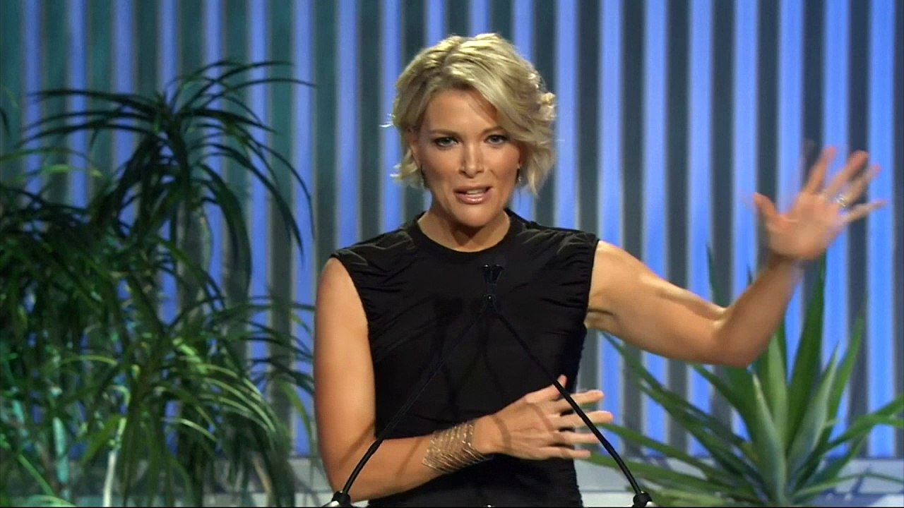 Megyn Kelly booed by Kathy Griffin