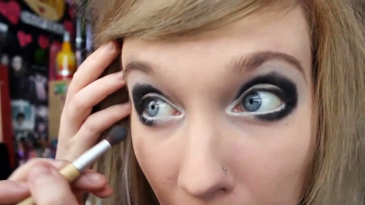 blue eyes make up tutorial   Drak blue makeup easy