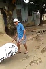 Vendedor de peixe esperto