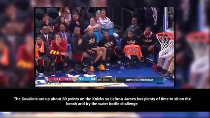 LeBron James em brincadeiras a meio de um jogo