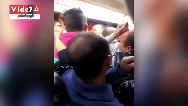 قارئ يشارك صحافة المواطن بفيديو لمترو المرج يسير وأبوابه مفتوحة