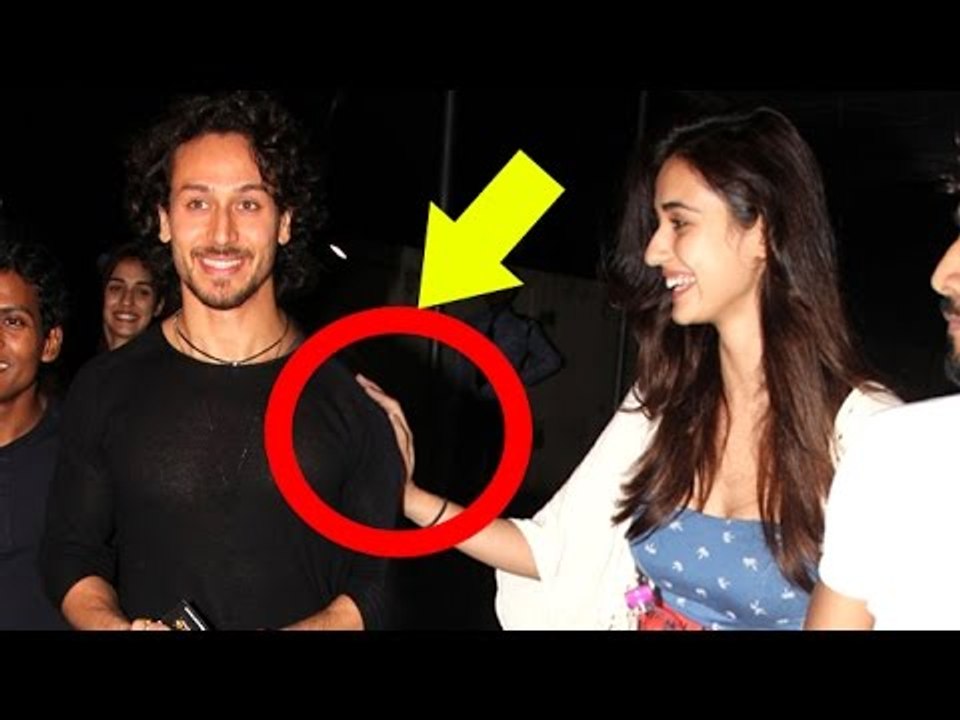 Tiger Shroff Caught With CUTE Girlfriend Disha Patani Together Watching MS Dhoni Movie