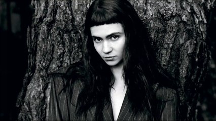 Grimes - Fifteen Minutes To (Unreleased song)