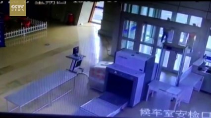 Quake of magnitude 6.2 strikes China's Xinjiang