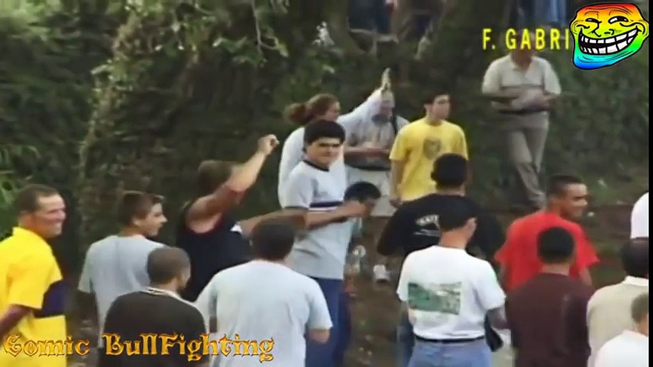 Best funny videos _ Funny bullfighting festival in Portugal _ Funny crazy bull attacks people #8