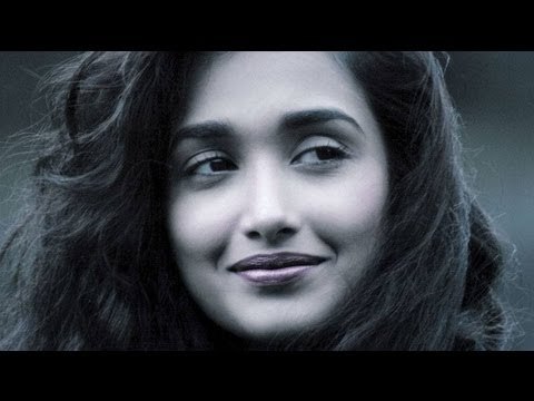 Bollywood Actress Jiah Khan commits SUICIDE