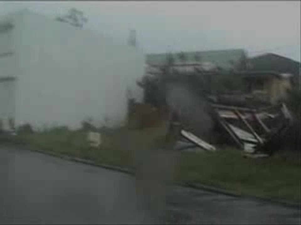 Cyclone DEAN