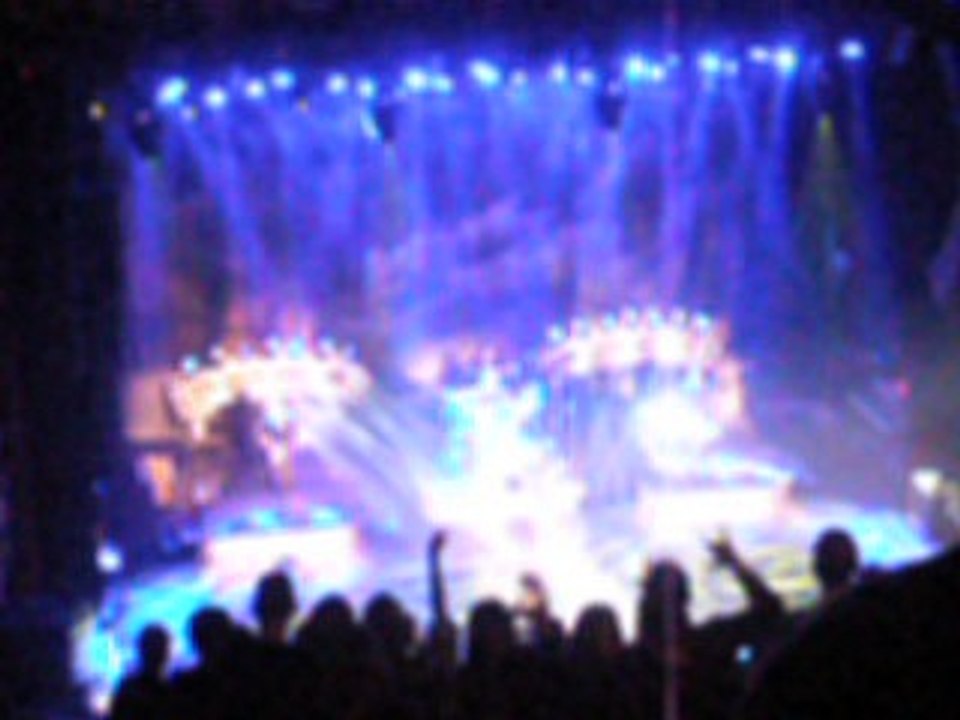 Beacon Theatre Concert 11-21-2016: Goo Goo Dolls - Black Balloon