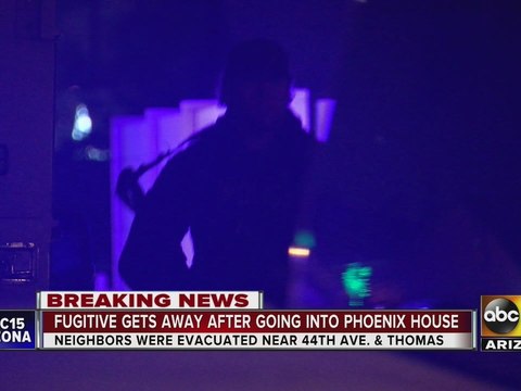 Phoenix police: Suspect with warrants escapes from officers after break-in