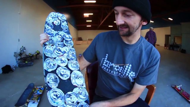 Planche de Skateboard faite de canettes de bières...