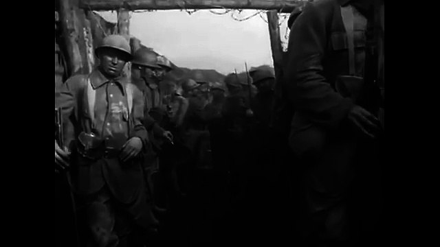 Bande-annonce Les sentiers de la gloire avec Kirk Douglas