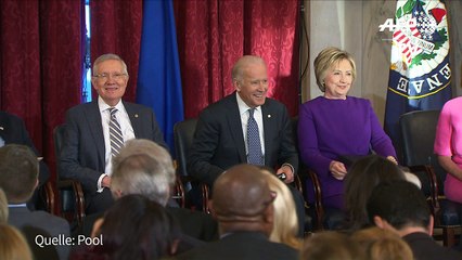 Clinton warnt vor Gefahr durch Falschmeldungen im Netz